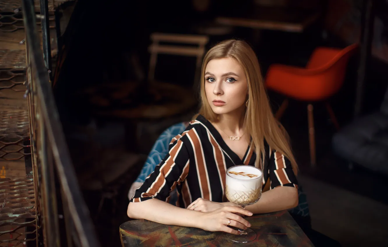 Фото обои взгляд, девушка, бокал, кофе, Сергей Сорокин