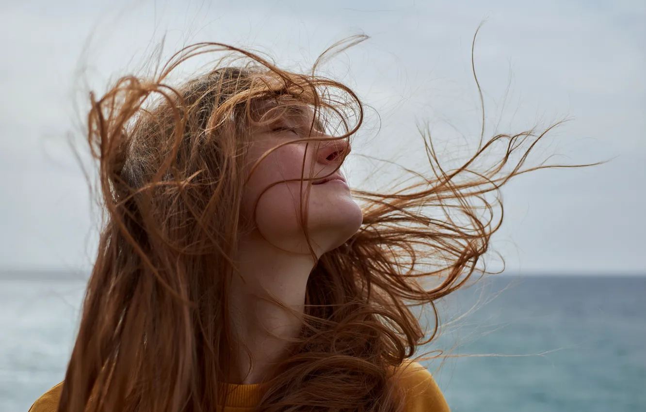 Фото обои ветер, волосы, рыжие, Сергей Папиженко