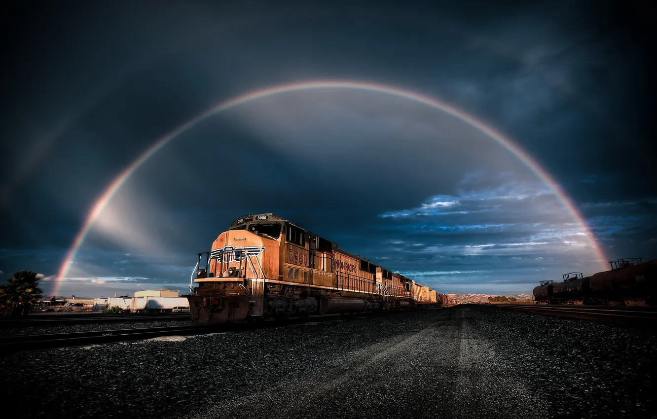 Фото обои поезд, радуга, железная дорога