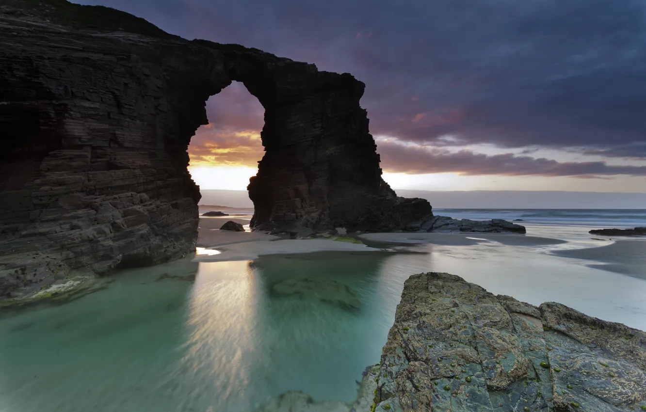 Фото обои море, пляж, лето, вода, скала, рассвет, Испания