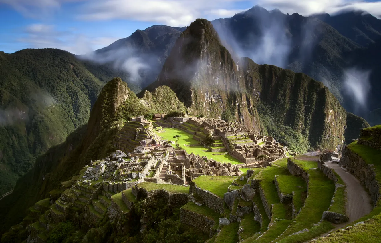 Фото обои небо, облака, руины, древний город, Южная Америка, Перу, Мачу-Пикчу