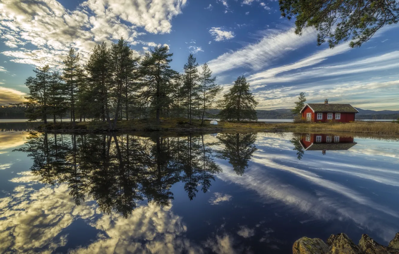 Фото обои облака, деревья, озеро, дом, отражение, Норвегия, Norway, Рингерике