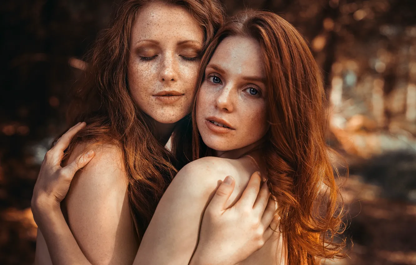 Фото обои девушка, лицо, фон, волосы, руки