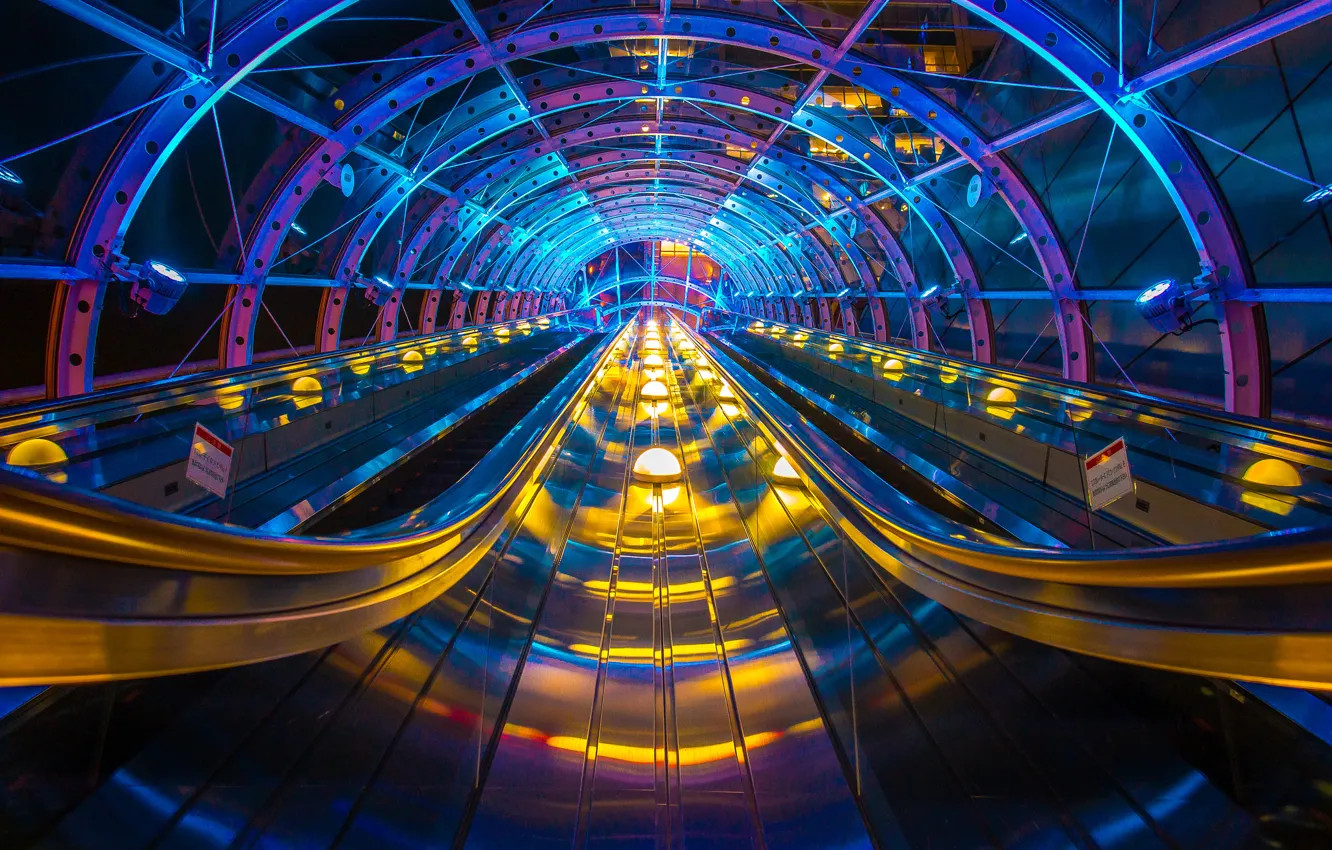 Фото обои свет, метро, Япония, арка, эскалатор, транспортер