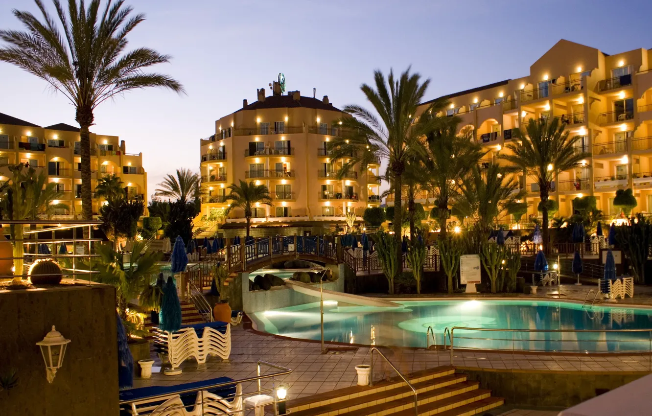 Фото обои пальмы, басейн, отель, архитектура, мостик, курорт, Spain, Испании