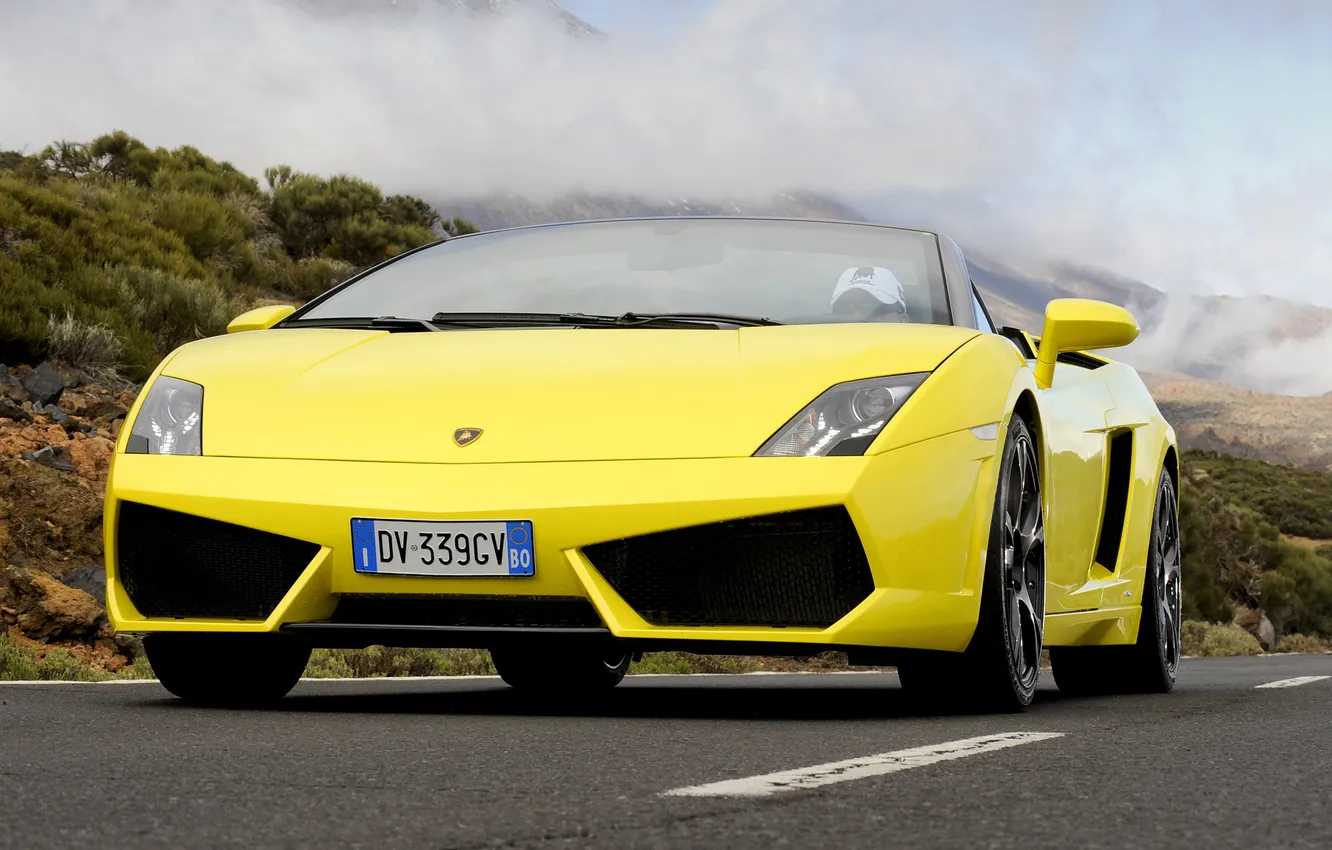Фото обои дорога, желтый, кабриолет, вид спереди, ламборгини, lamborghini gallardo lp560-4 spyder