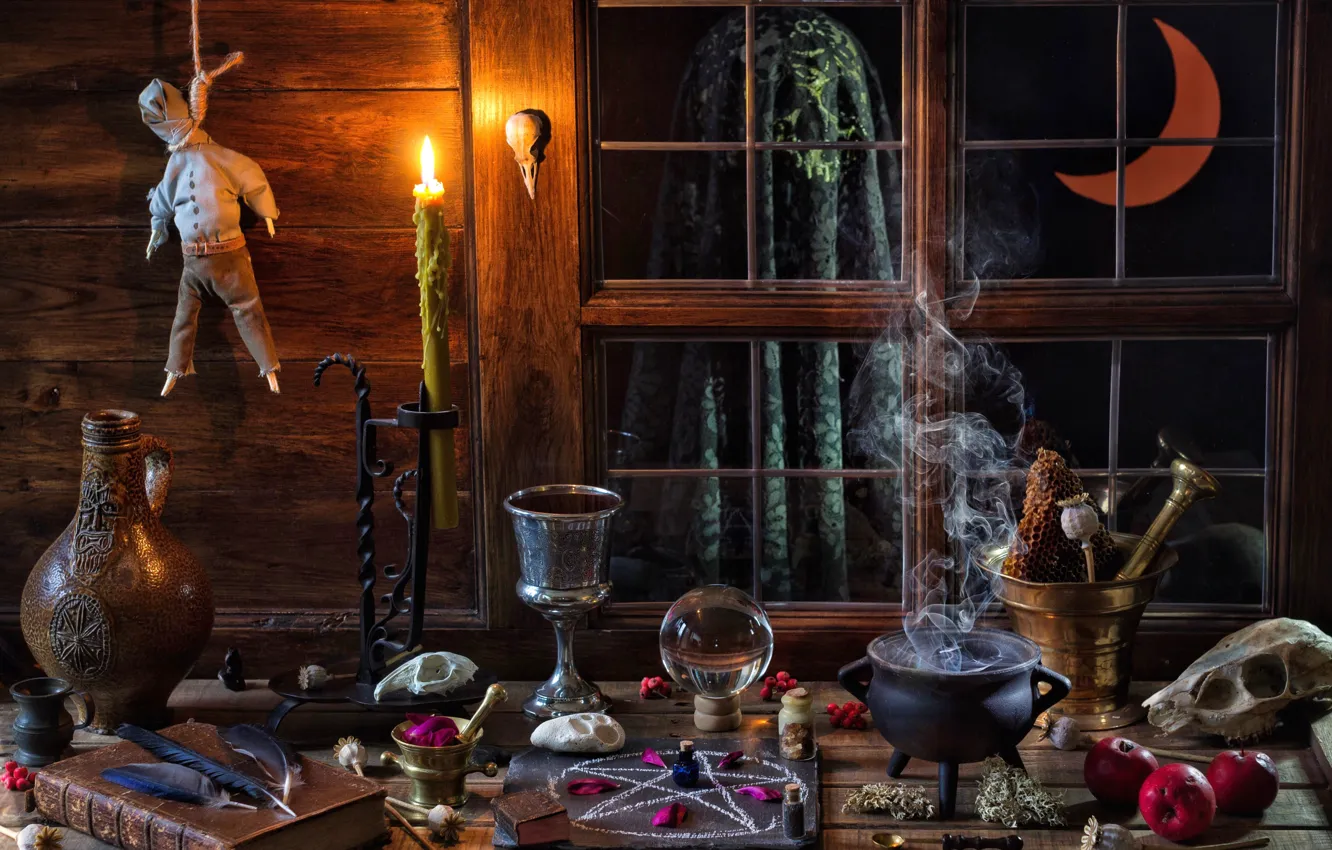Фото обои магия, яблоки, череп, шар, свеча, месяц, перья, окно