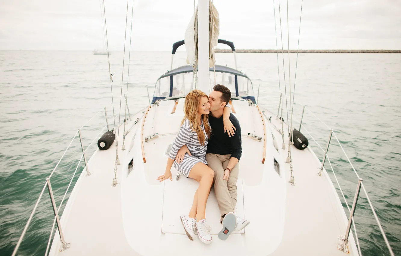 Фото обои море, женщина, яхта, блондинка, пара, мужчина, влюбленные