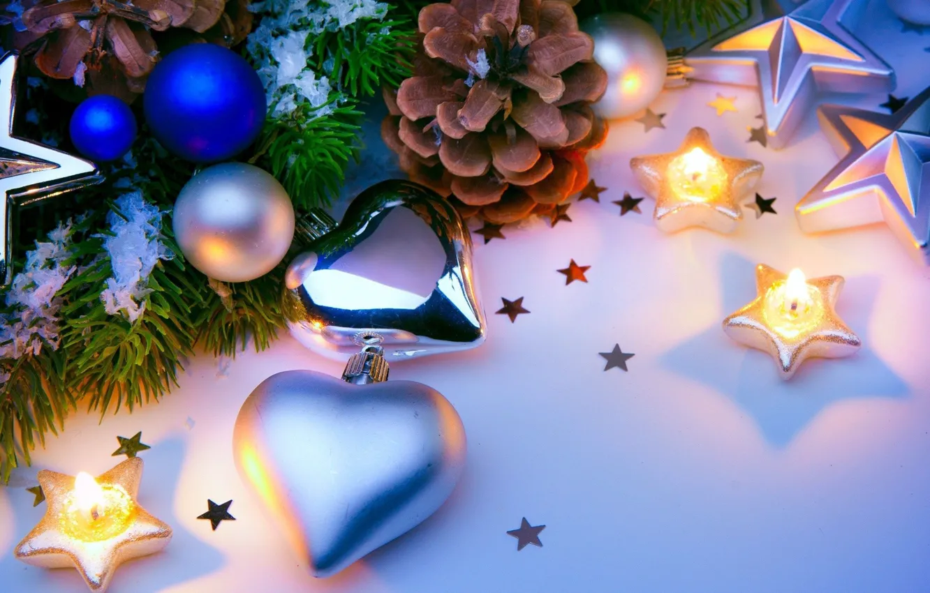 Фото обои шары, свечи, Новый год, шишки, елочные украшения