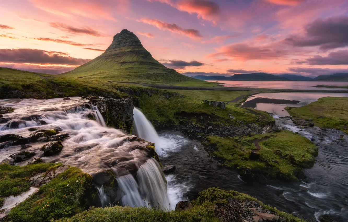 Фото обои лето, облака, закат, горы, камни, скалы, берег, водопад