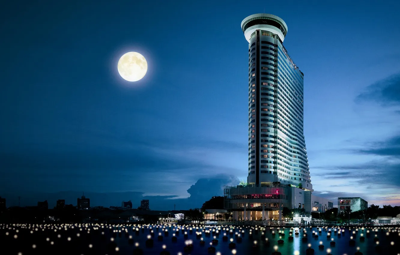 Фото обои Moon, skyline, sky, night, skyscraper, dusk, horizon, building