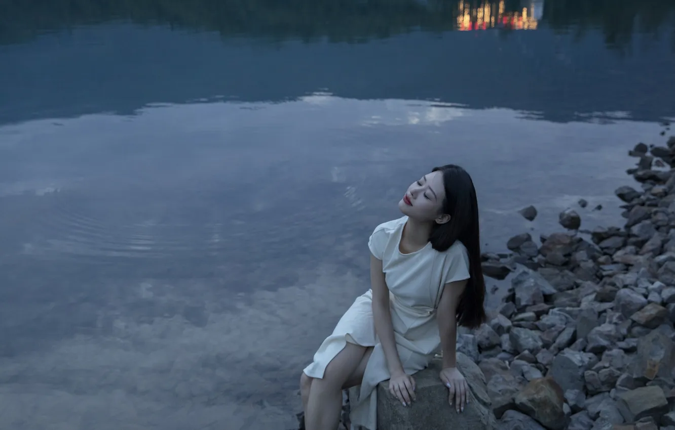 Фото обои Rock, Beautiful, Asian, Model, Water, Night, Woman, Evening