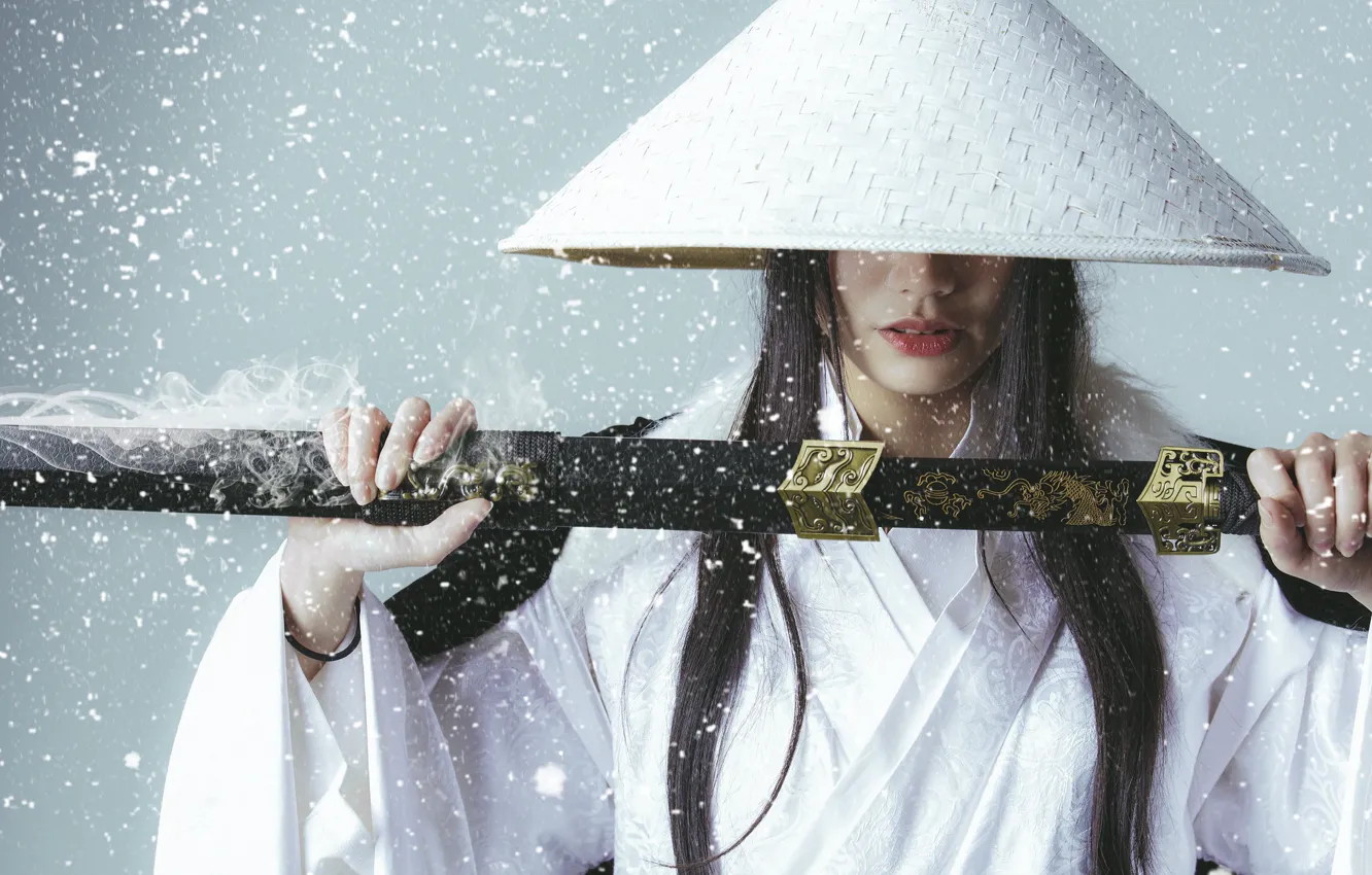 Фото обои девушка, снежинки, лицо, стиль, фон, волосы, меч