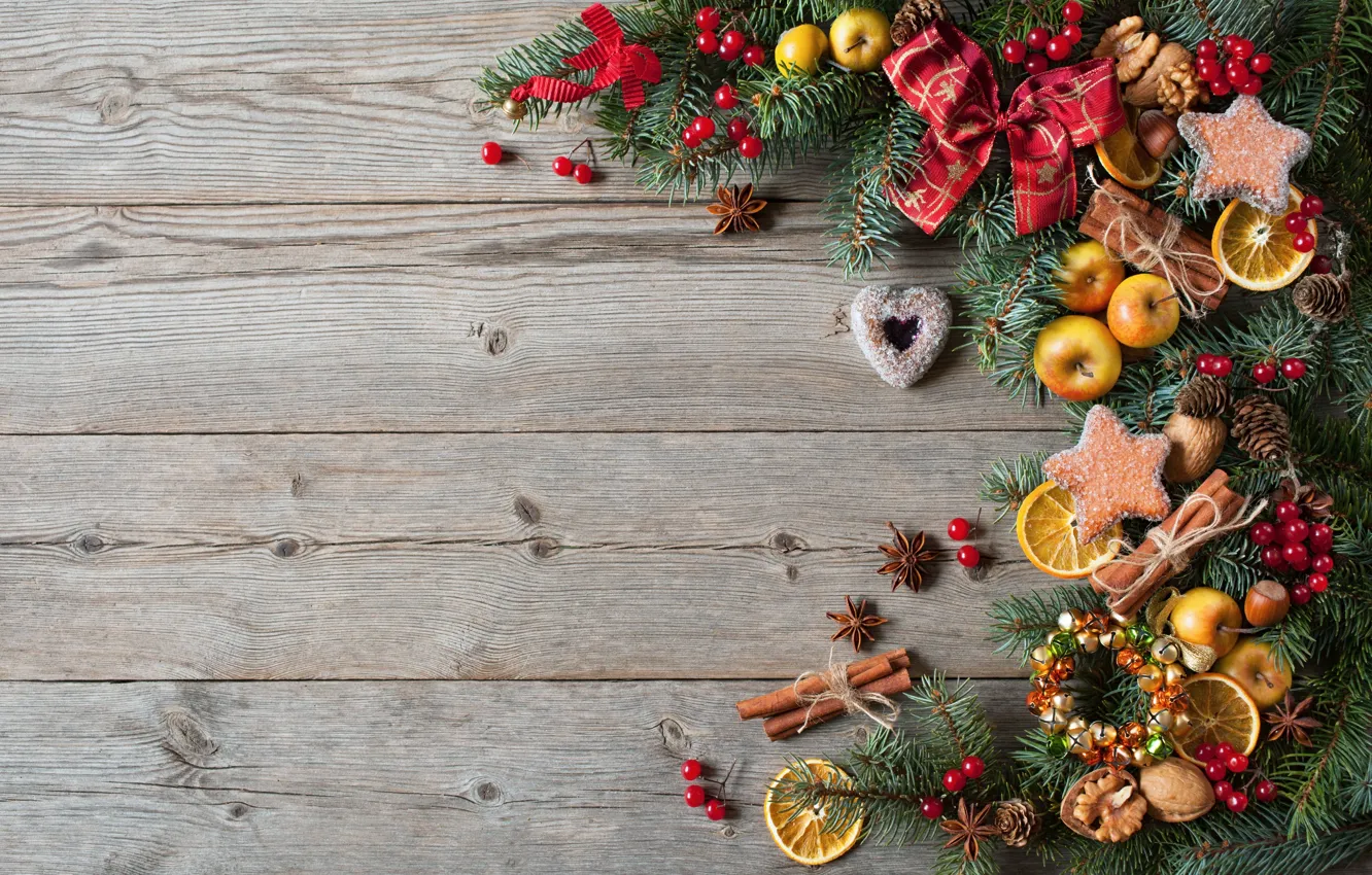 Фото обои украшения, ягоды, шары, елка, Новый Год, печенье, Рождество, сердечки