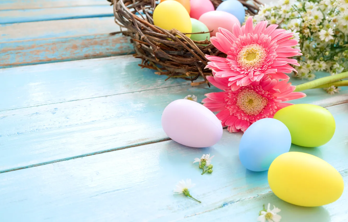 Фото обои праздник, яйца, весна, пасха, гнездо, герберы
