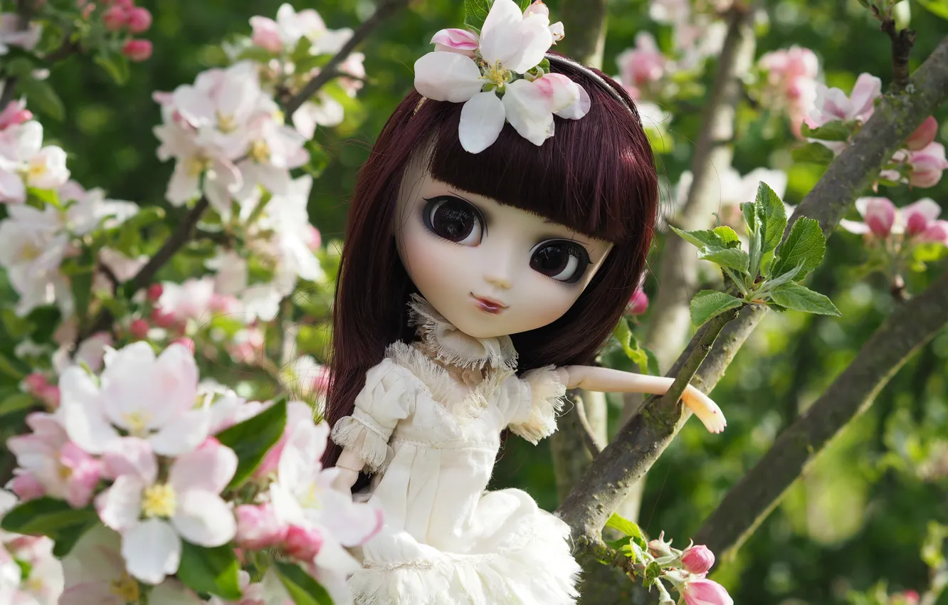 Фото обои дерево, весна, кукла, девочка, яблоня, цветение