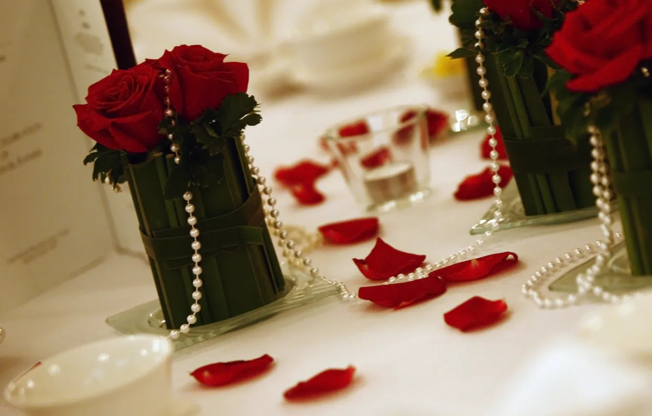 Фото обои украшения, розы, жемчуг, бусы, декор