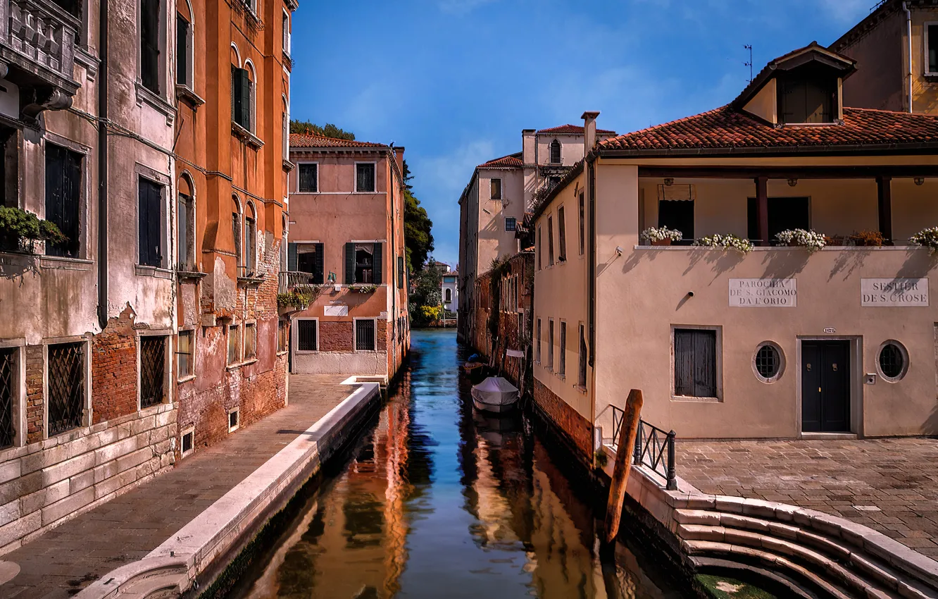 Фото обои небо, лодка, дома, утро, Италия, Венеция, канал, ступени