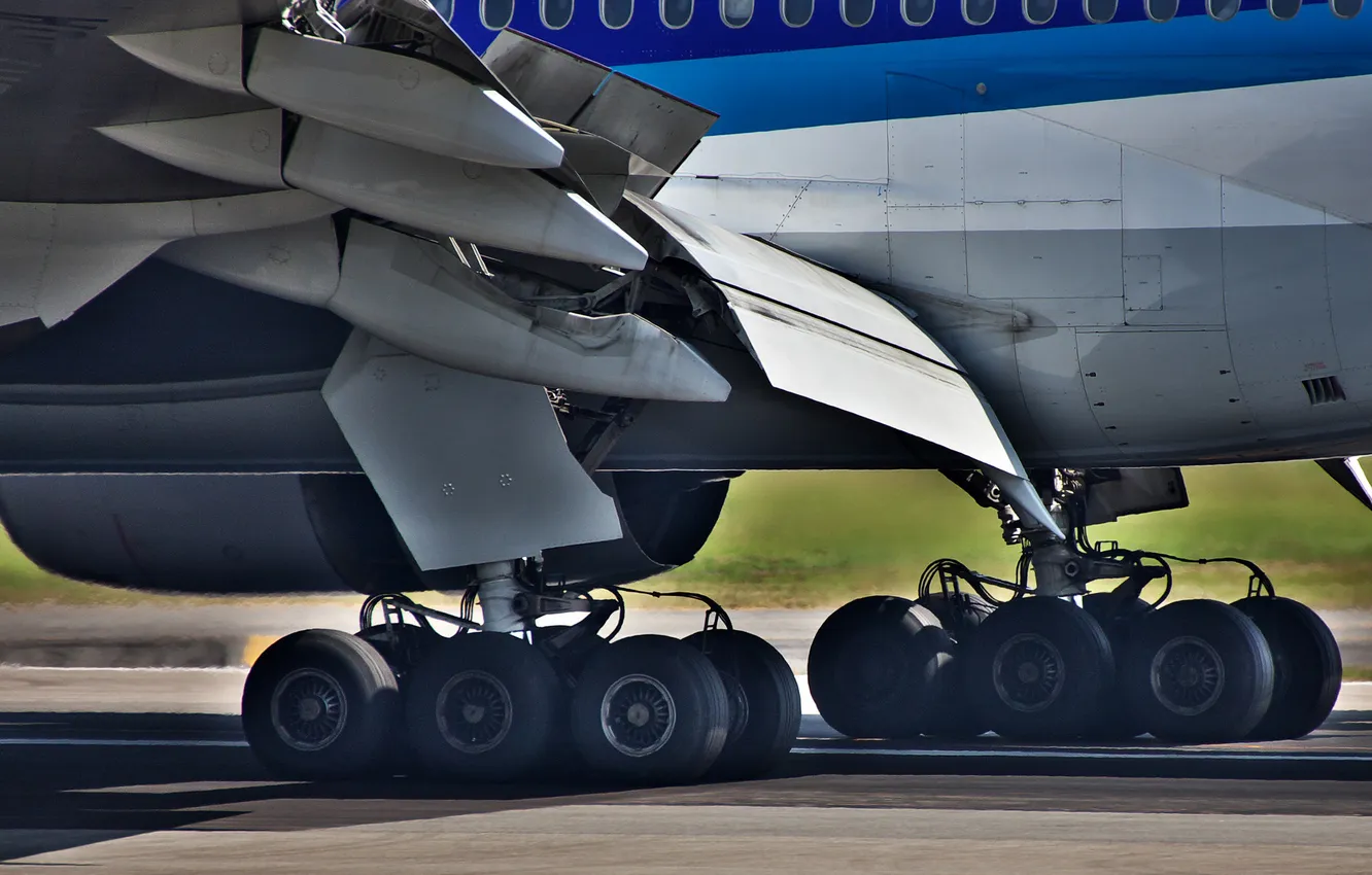 Фото обои Boeing, шасси, 777, авиалайнер