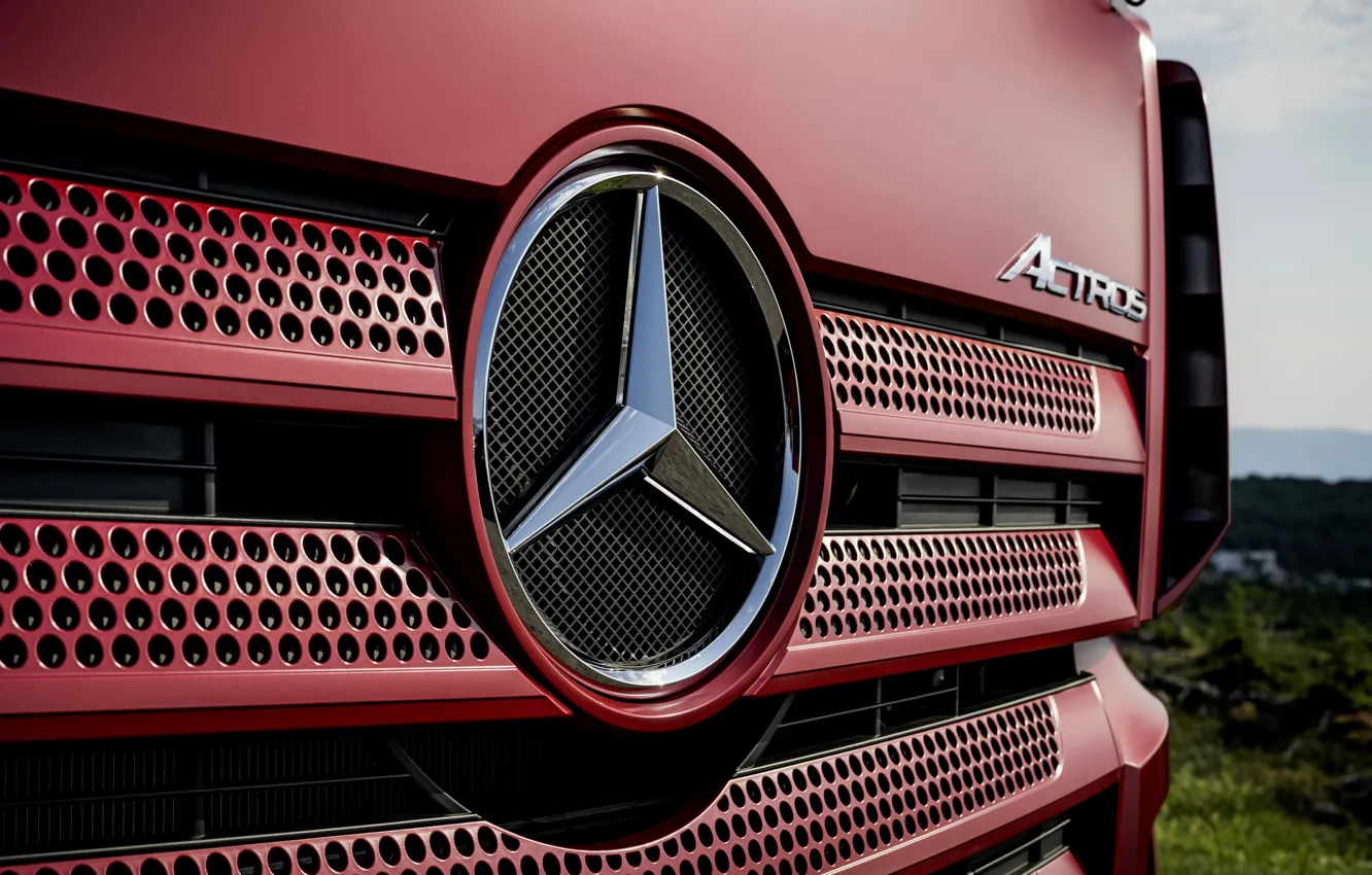 Фото обои Mercedes-Benz, эмблема, решётка, отверстия, тягач, Actros