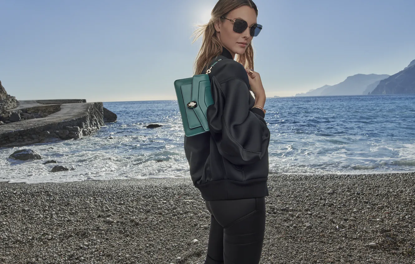 Фото обои Море, Очки, Модель, Поза, Bulgari, Сумка, Красивая девушка, Vittoria Ceretti