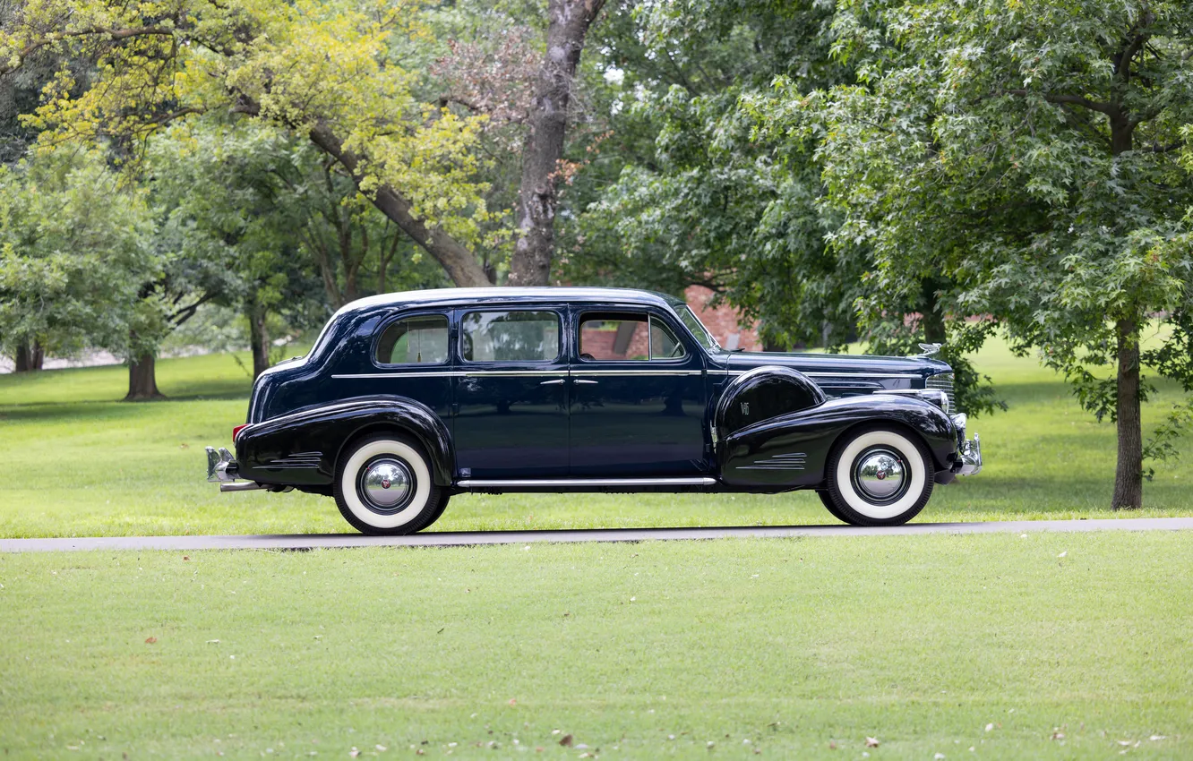 Фото обои Cadillac, Imperial, вид сбоку, ретро автомобили, Sedan, 1940, by Fleetwood, 7-passenger
