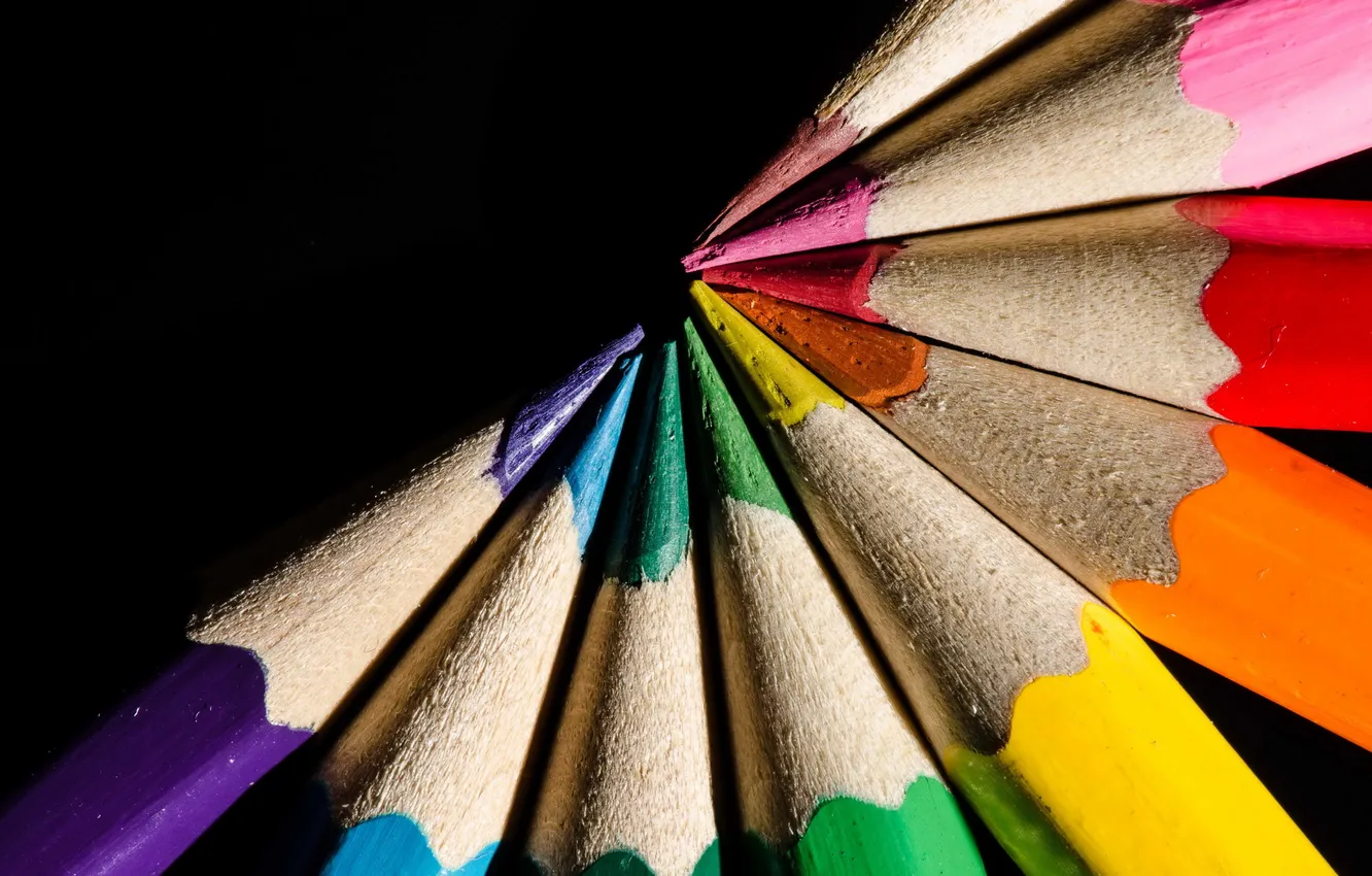 Фото обои black, wood, pencils of colors