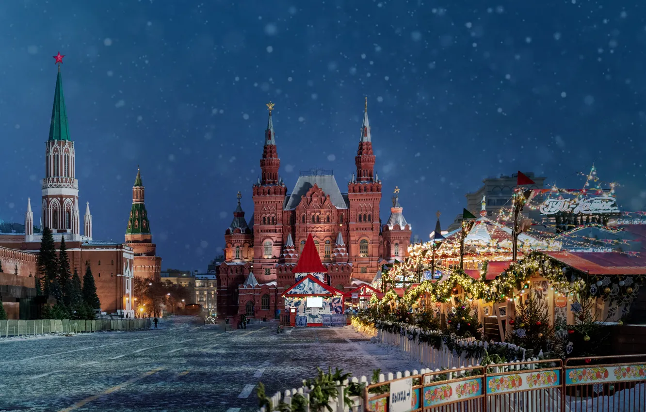 Фото обои зима, снег, ночь, город, Москва, башни, Красная площадь, иллюминация