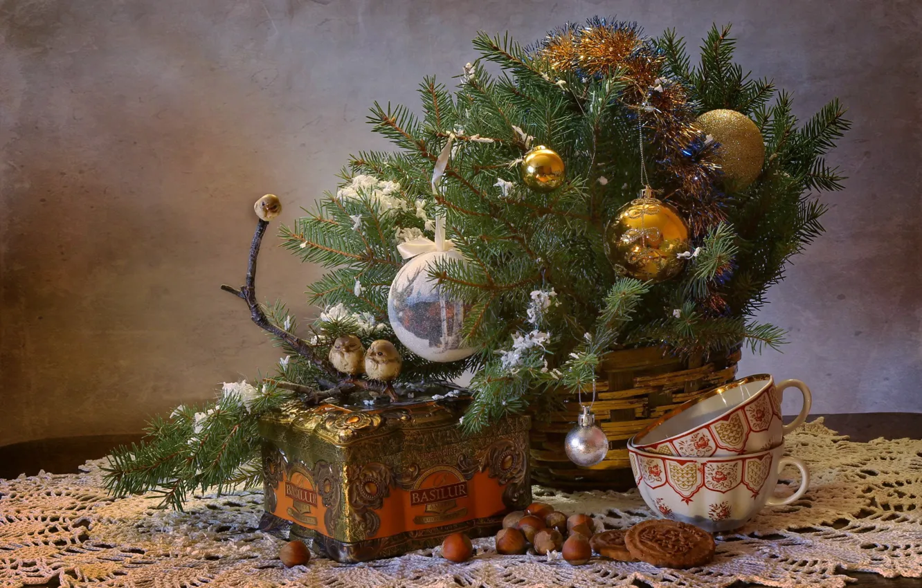 Фото обои зима, чай, елка, новый год, рождество, птички, орехи, натюрморт