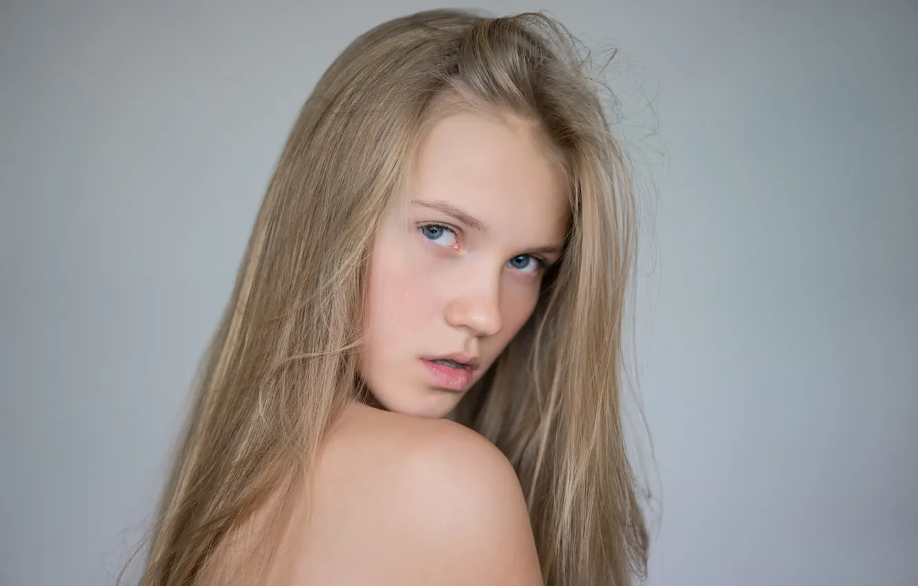 Фото обои взгляд, модель, красавица, Vladislava