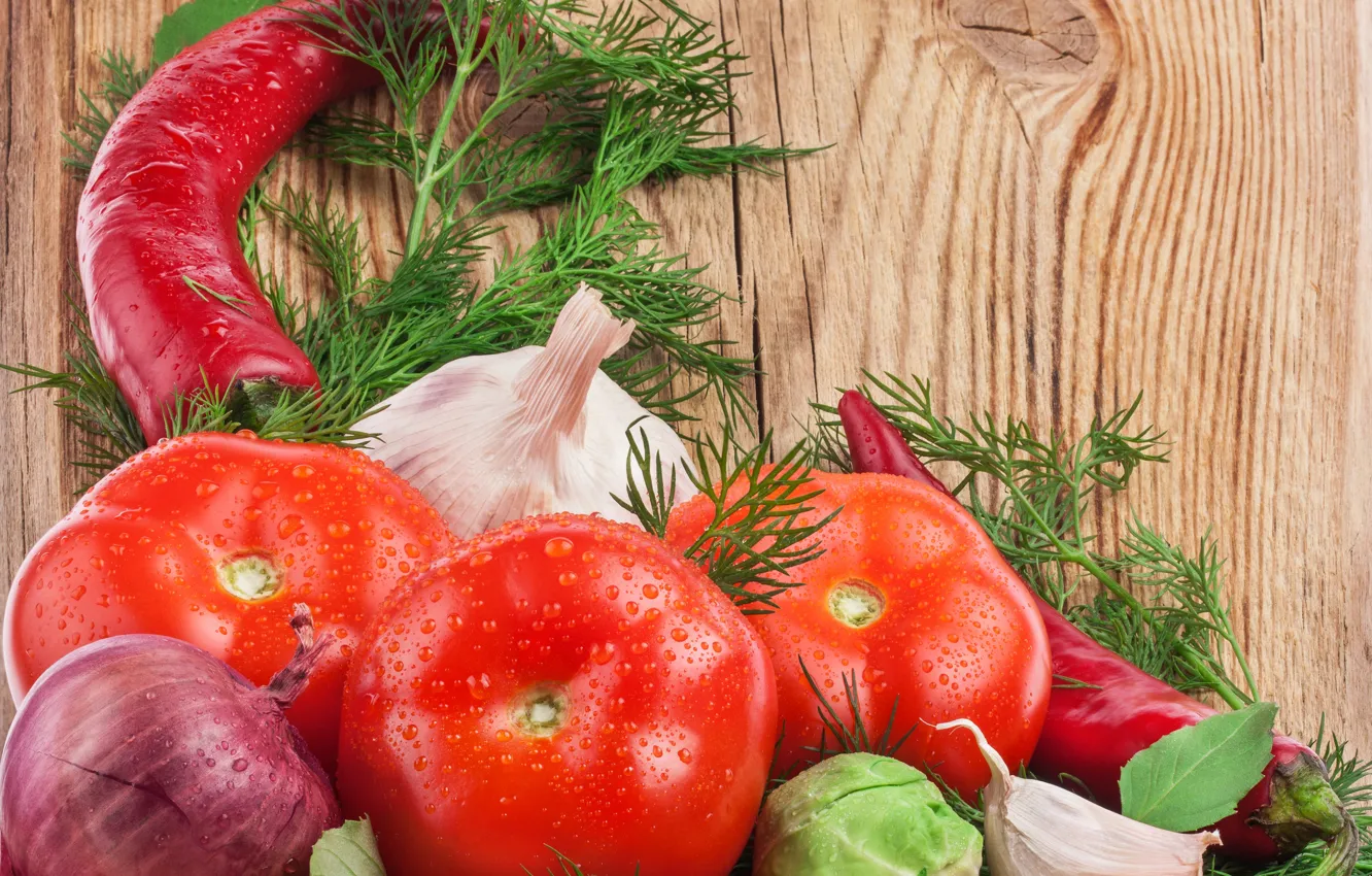 Фото обои зелень, красный, фон, доски, мокрая, лук, укроп, перец