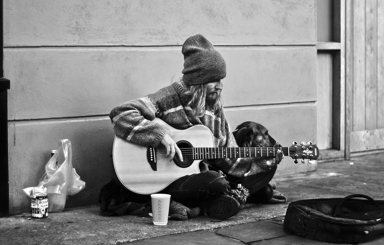 Фото обои улица, человек, гитара