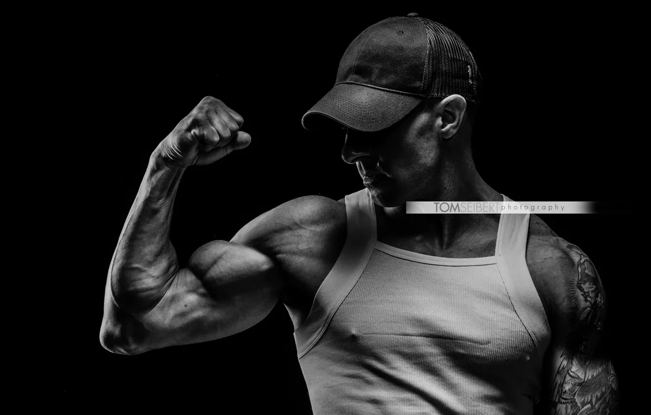 Фото обои man, muscles, white and black