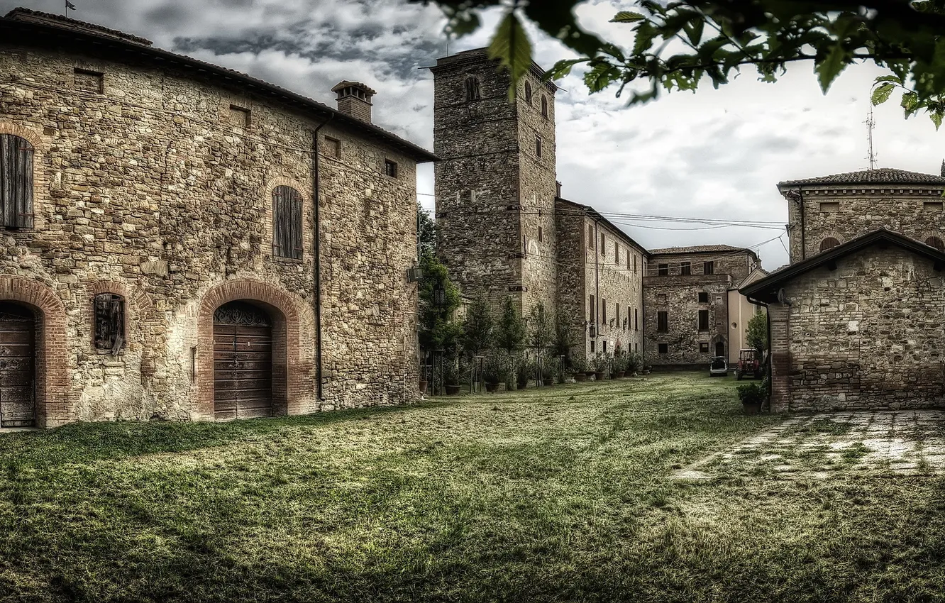 Фото обои здание, Montegibbio Castle, Castello di Montegibbio