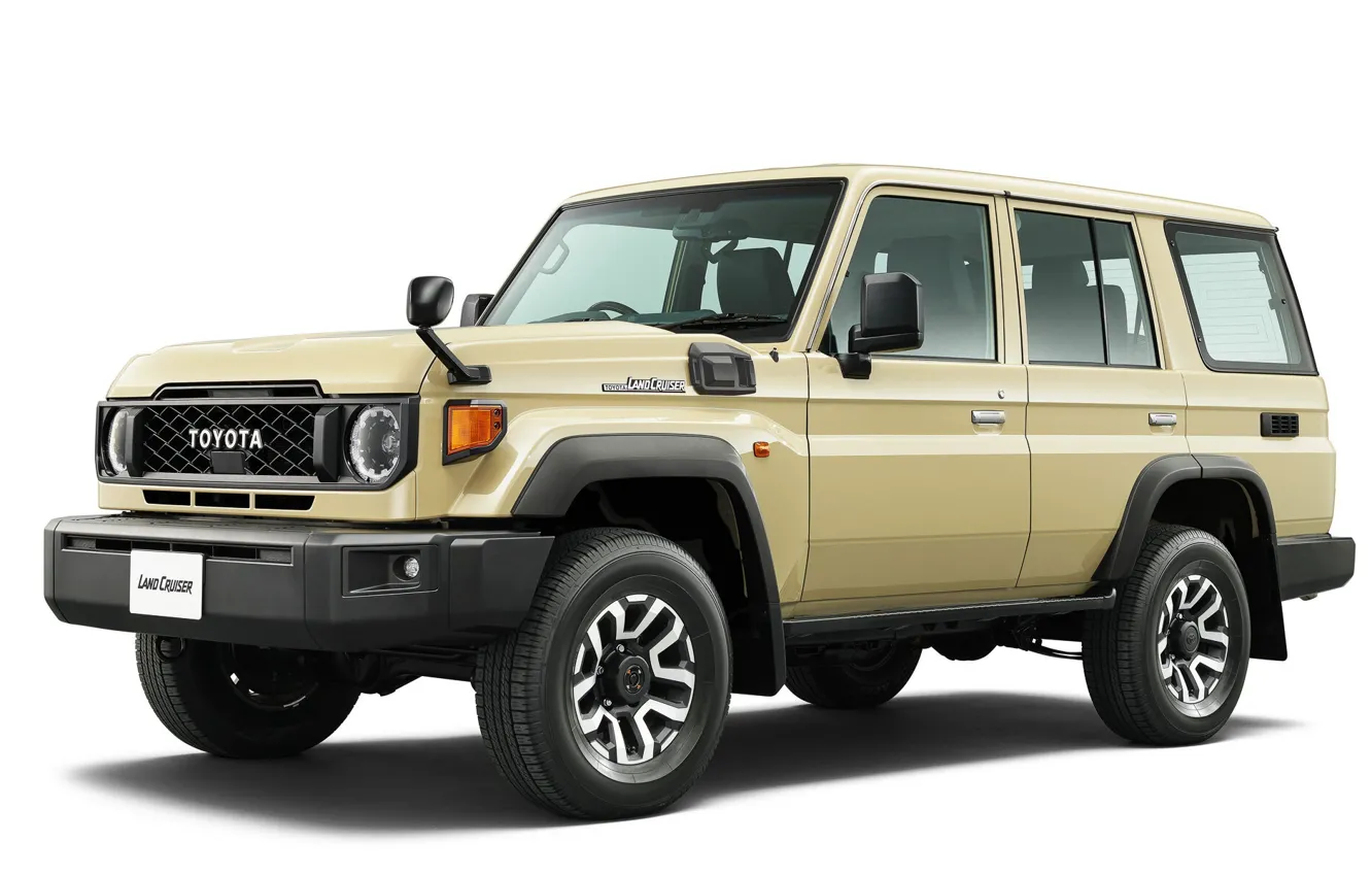 Фото обои внедорожник, белый фон, Toyota, Тойота, Крузак, Land Cruiser, 2023, off-road vehicle