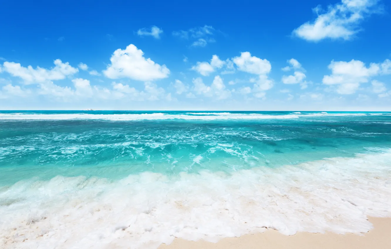 Фото обои песок, море, волны, небо, вода, облака, пейзаж, природа