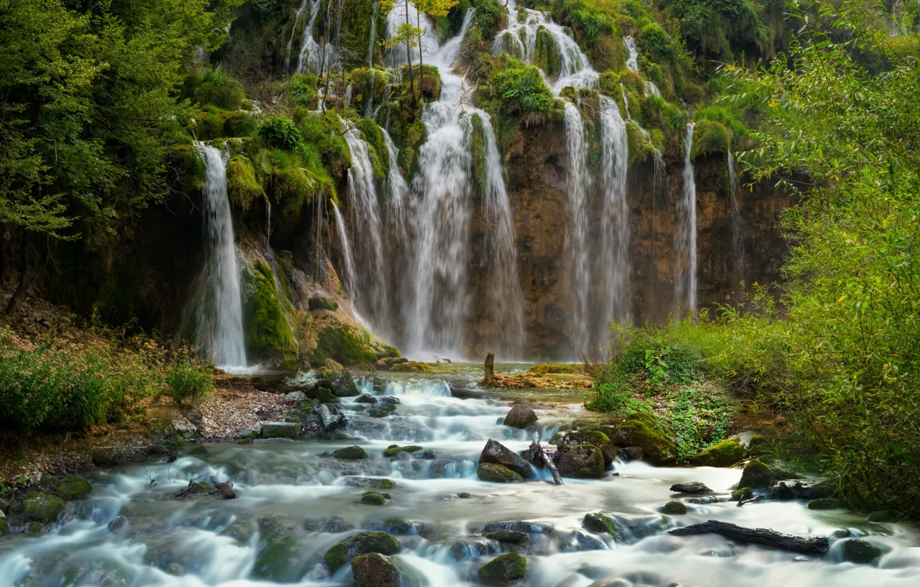 Фото обои лес, скала, ручей, камни, течение, водопад, Хорватия, Plitvice National Park