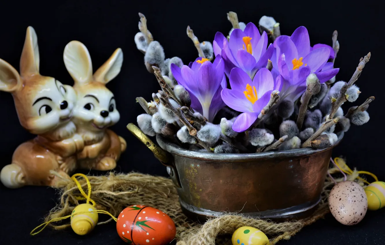 Фото обои цветы, ветки, праздник, яйца, Пасха, крокусы, ткань, зайцы