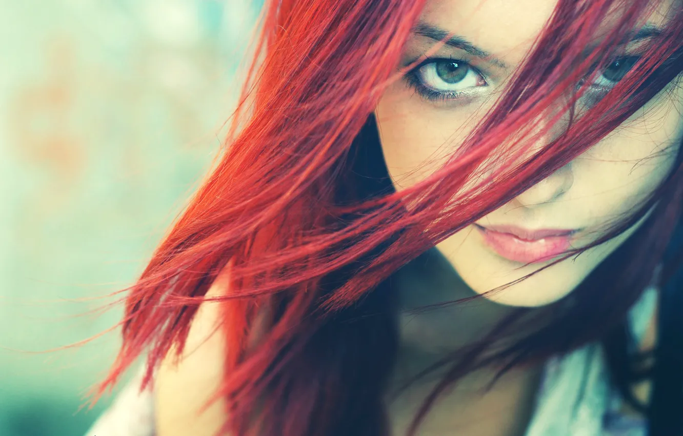 Фото обои взгляд, девушка, красные волосы