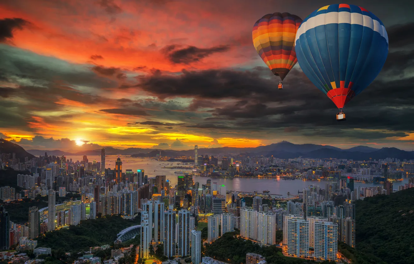 Фото обои закат, город, воздушные шары