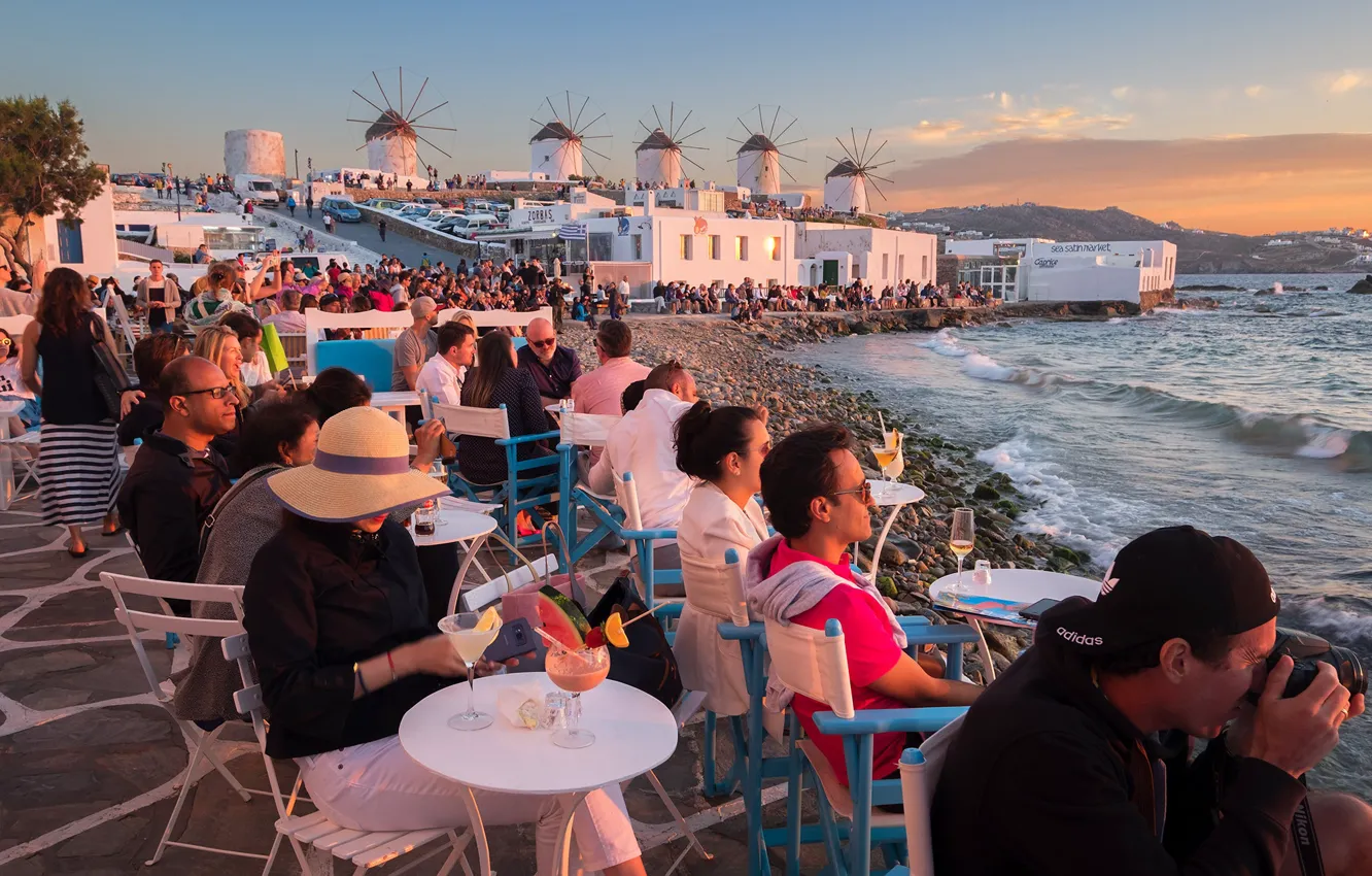 Фото обои море, Греция, кафе, ветряная мельница, Миконос