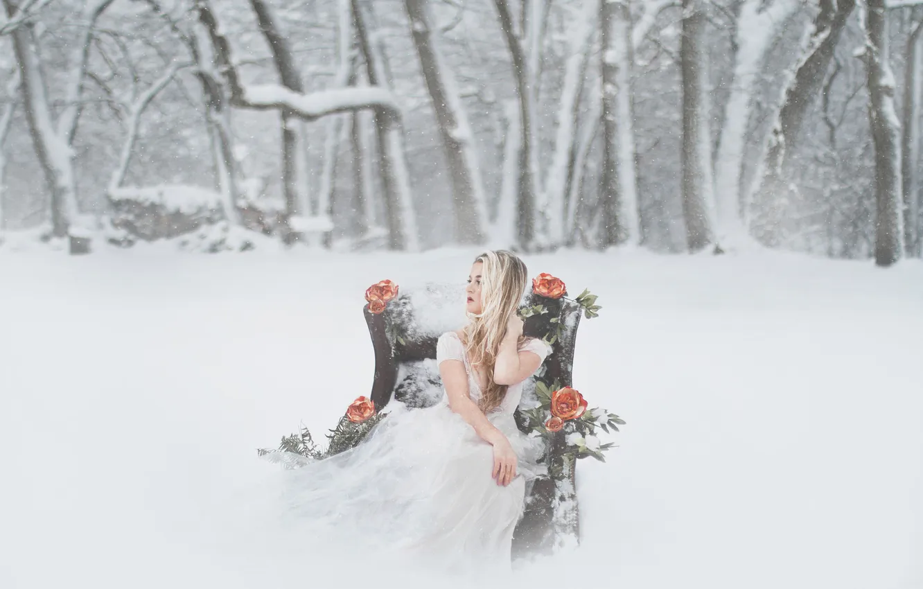 Фото обои зима, снег, цветы, платье, блондинка, невеста