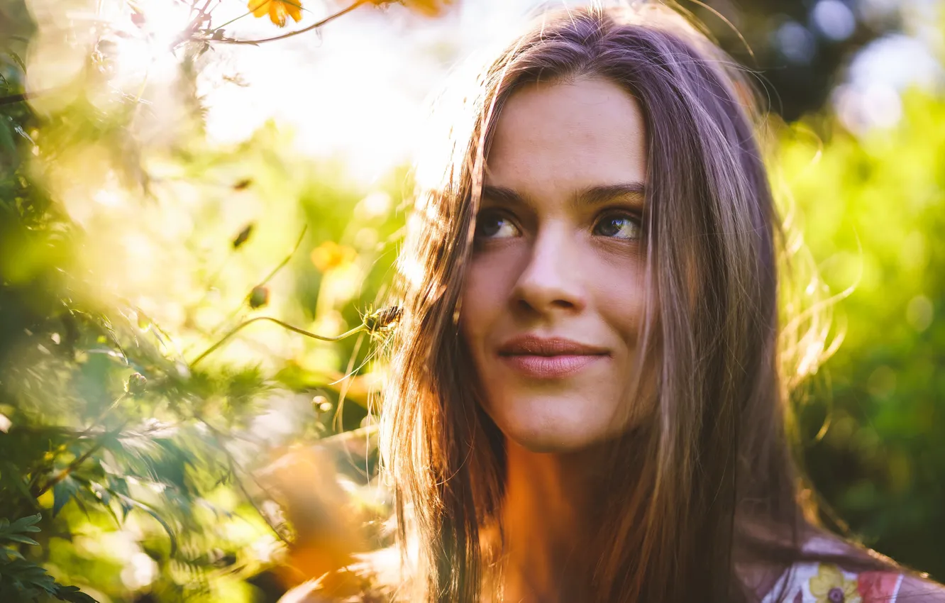 Фото обои Girl, Grass, Green, Beauty, Eyes, Sight