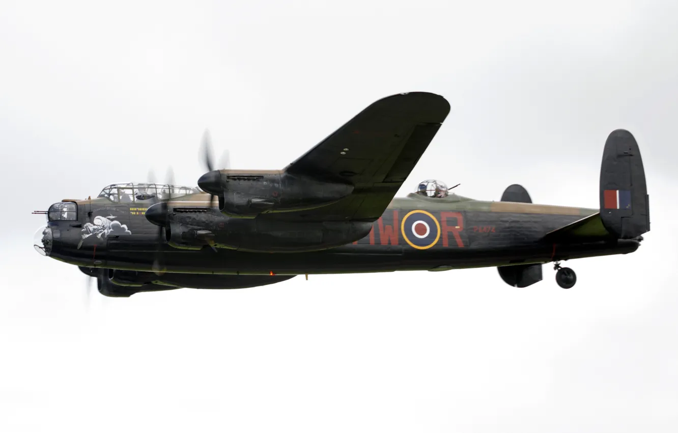 Фото обои бомбардировщик, британский, четырёхмоторный, тяжёлый, Avro Lancaster
