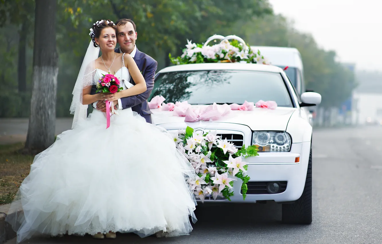 Фото обои украшения, букет, платье, автомобиль, happy, невеста, свадьба, lovers