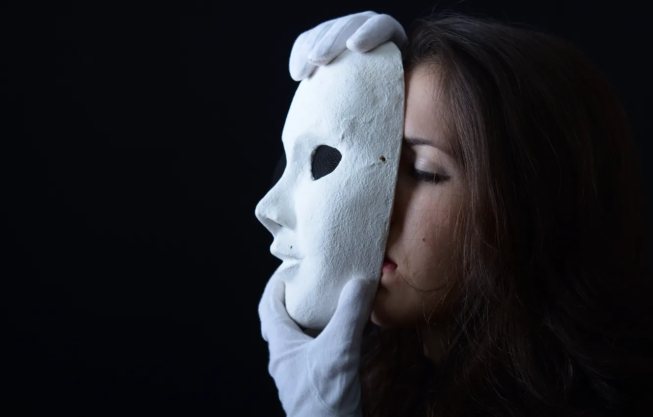 Фото обои white, woman, mask, gloves