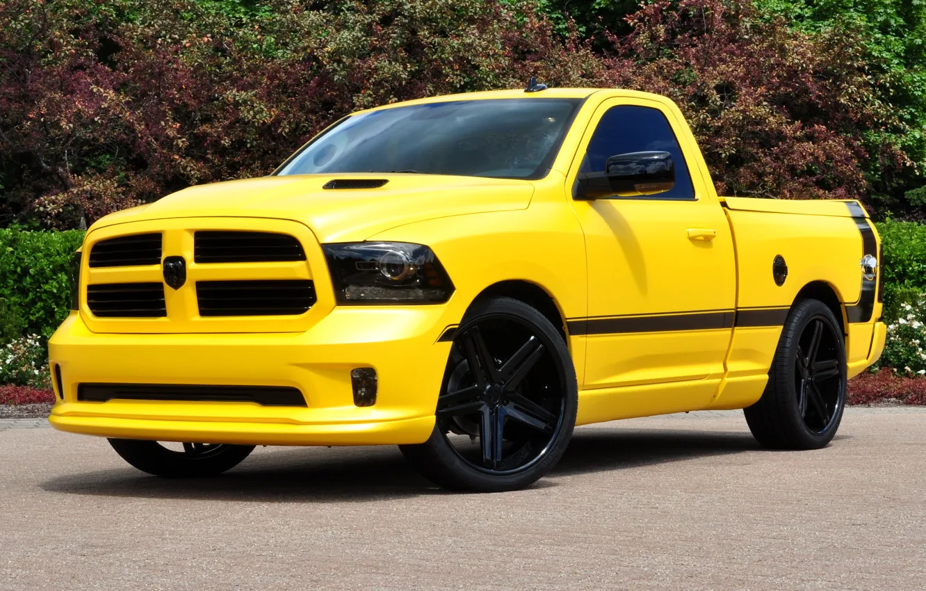 Фото обои Dodge, yellow, front, 1500, track, ram, rumble bee concept