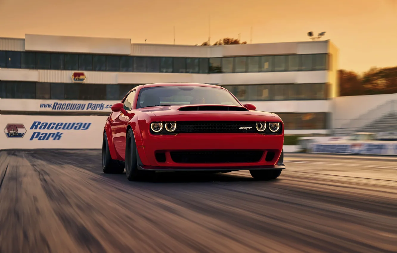 Фото обои Challenger, Red, sportcar, race, speed, musclecar, track, SRT