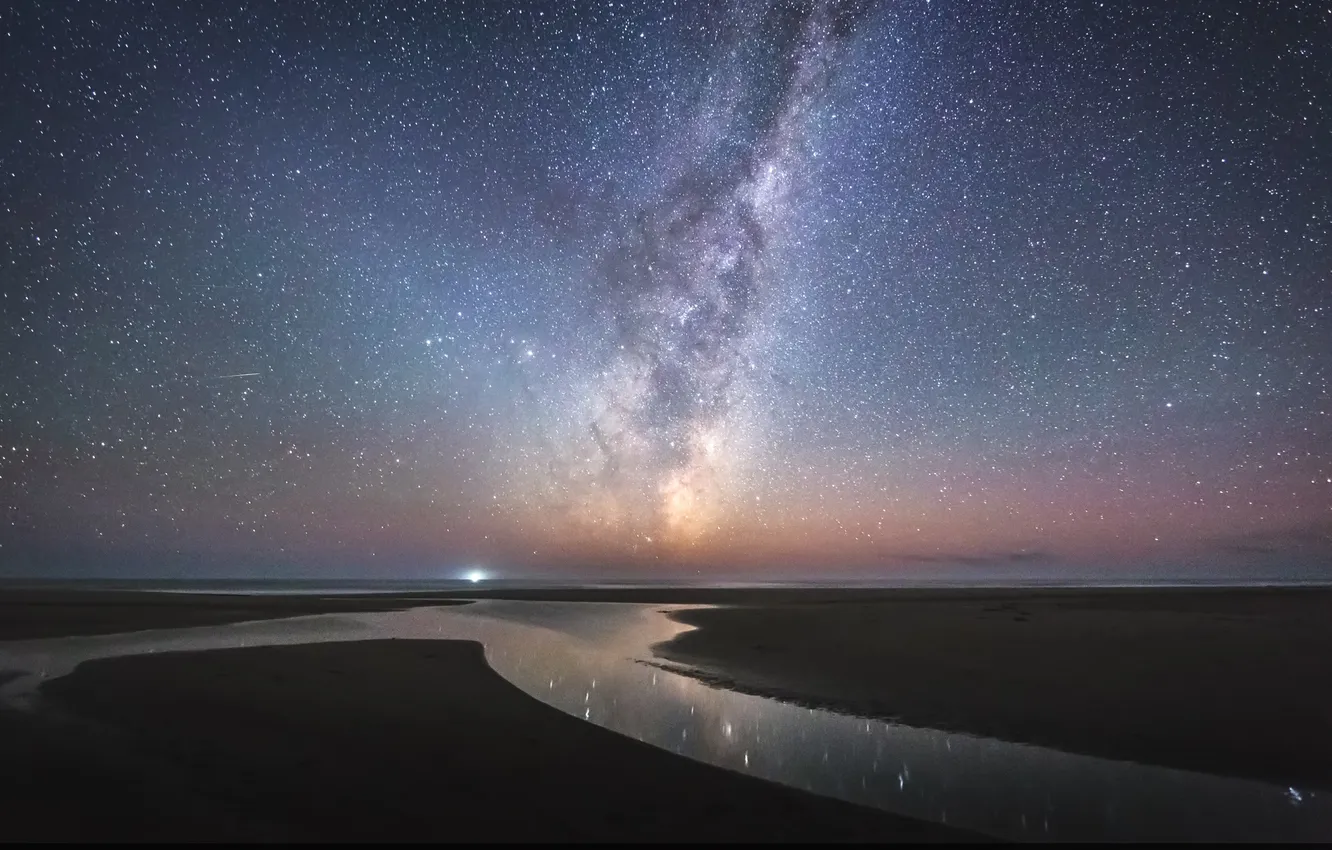 Фото обои небо, звезды, ночь, побережье, спокойствие, отлив, Млечный путь, photographer