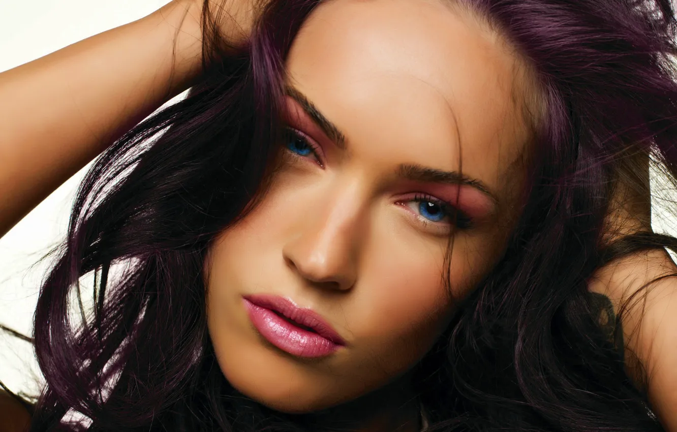 Фото обои лицо, Меган Фокс, Megan Fox, пурпур